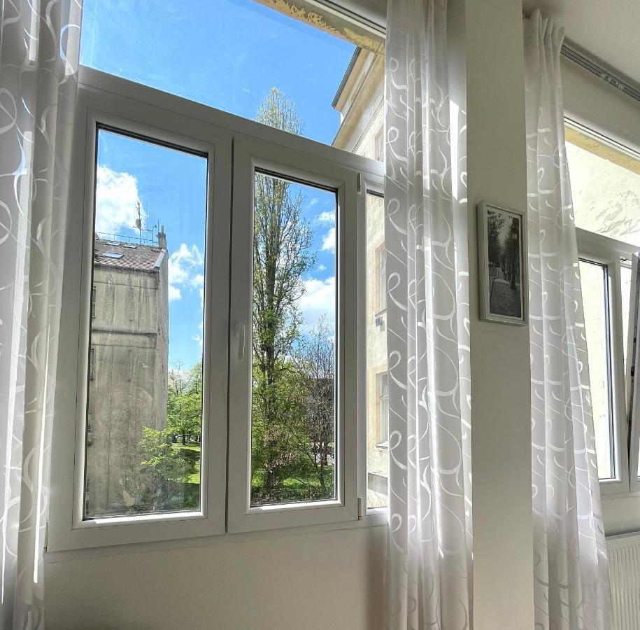Gallys Apartments Прага Екстериор снимка